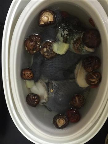 冬菇鲍鱼乌鸡汤怎么做，冬菇鲍鱼乌鸡汤怎么做好吃，冬菇鲍鱼乌鸡汤做法
