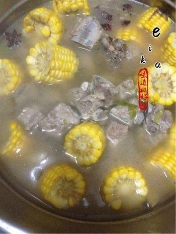 水果玉米+排骨汤怎么做，水果玉米+排骨汤怎么做好吃，水果玉米+排骨汤做法