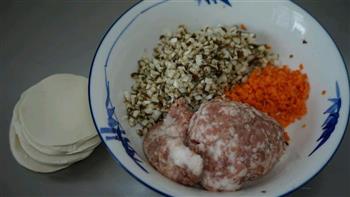 香菇鲜肉烧麦怎么做，香菇鲜肉烧麦怎么做好吃，香菇鲜肉烧麦做法