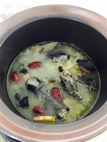 红枣银耳乌鸡汤怎么做，红枣银耳乌鸡汤怎么做好吃，红枣银耳乌鸡汤做法