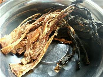 菜干猪骨下火汤怎么做，菜干猪骨下火汤怎么做好吃，菜干猪骨下火汤做法