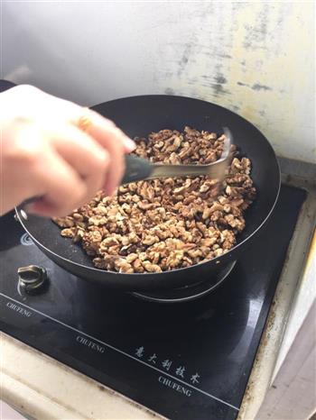 香酥自制核桃糖怎么做，香酥自制核桃糖怎么做好吃，香酥自制核桃糖做法