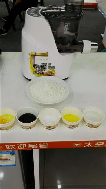 黄金炸麻叶怎么做，黄金炸麻叶怎么做好吃，黄金炸麻叶做法