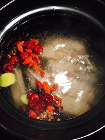 冬瓜香菇排骨汤怎么做，冬瓜香菇排骨汤怎么做好吃，冬瓜香菇排骨汤做法