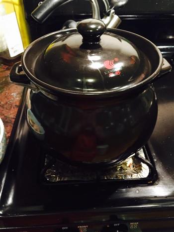 简易版蘑菇鸡腿汤怎么做，简易版蘑菇鸡腿汤怎么做好吃，简易版蘑菇鸡腿汤做法