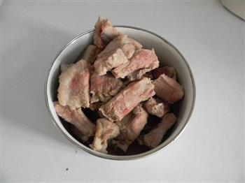 排骨柿子炖怎么做，排骨柿子炖怎么做好吃，排骨柿子炖做法