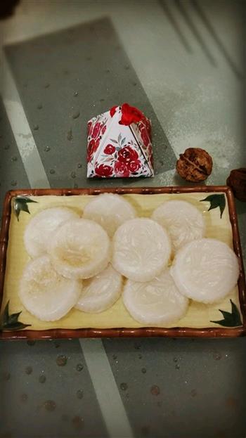 芝麻水晶糕怎么做，芝麻水晶糕怎么做好吃，芝麻水晶糕做法