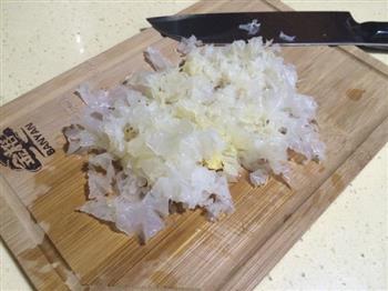 红枣雪梨银耳汤怎么做，红枣雪梨银耳汤怎么做好吃，红枣雪梨银耳汤做法