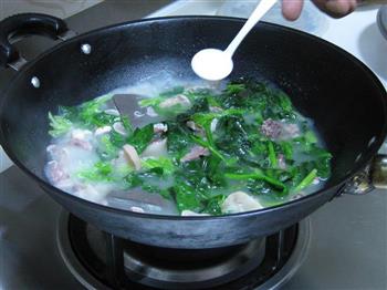 菠菜羊肉汤怎么做，菠菜羊肉汤怎么做好吃，菠菜羊肉汤做法