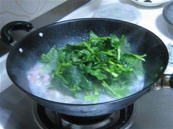 菠菜羊肉汤怎么做，菠菜羊肉汤怎么做好吃，菠菜羊肉汤做法
