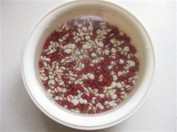 红豆莲藕汤怎么做，红豆莲藕汤怎么做好吃，红豆莲藕汤做法
