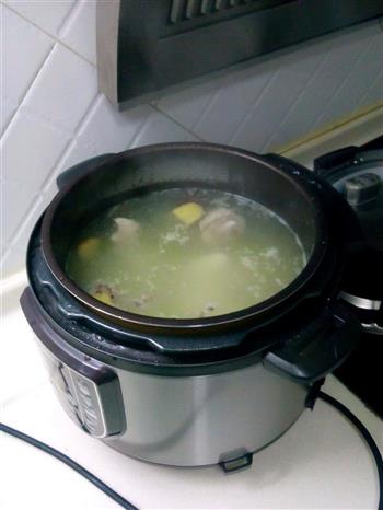 排骨白萝卜汤怎么做，排骨白萝卜汤怎么做好吃，排骨白萝卜汤做法