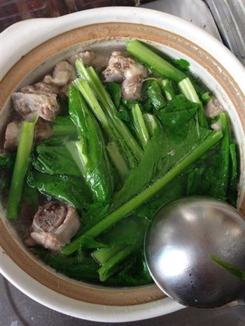 春菜排骨煲怎么做，春菜排骨煲怎么做好吃，春菜排骨煲做法