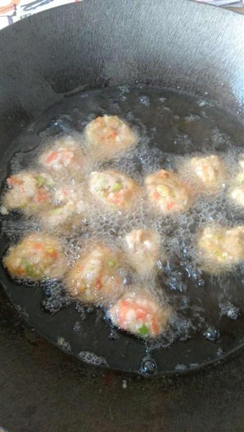 蔬菜肉丸子怎么做，蔬菜肉丸子怎么做好吃，蔬菜肉丸子做法