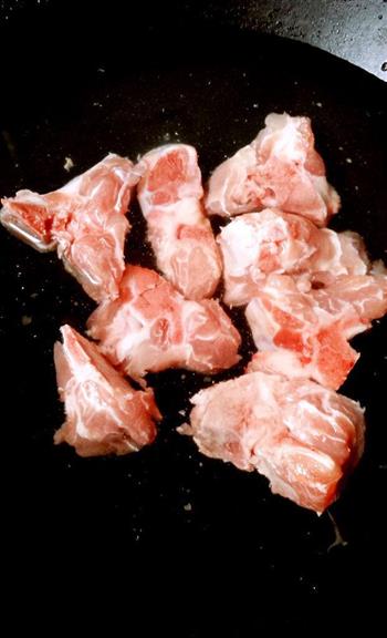 黑玉米莲藕排骨汤怎么做，黑玉米莲藕排骨汤怎么做好吃，黑玉米莲藕排骨汤做法
