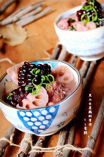黑玉米莲藕排骨汤怎么做，黑玉米莲藕排骨汤怎么做好吃，黑玉米莲藕排骨汤做法