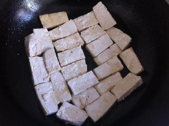 铁板茄汁豆腐怎么做，铁板茄汁豆腐怎么做好吃，铁板茄汁豆腐做法