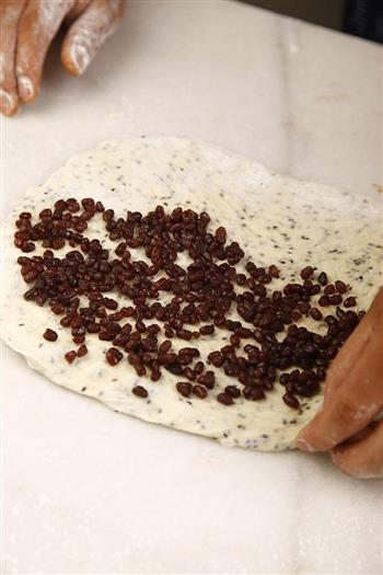 红豆吐司怎么做，红豆吐司怎么做好吃，红豆吐司做法
