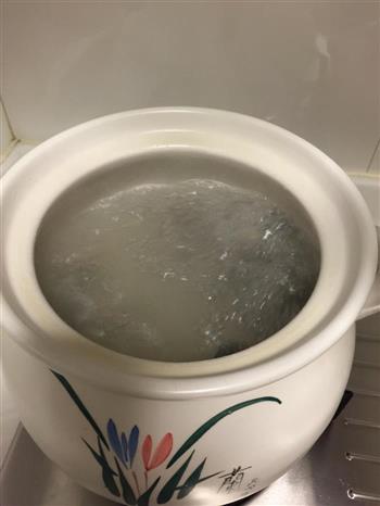 女人汤—乌鸡红枣枸杞四物汤怎么做，女人汤—乌鸡红枣枸杞四物汤怎么做好吃，女人汤—乌鸡红枣枸杞四物汤做法