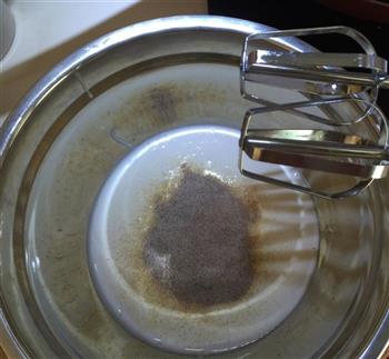 咖啡奶油蛋糕怎么做，咖啡奶油蛋糕怎么做好吃，咖啡奶油蛋糕做法