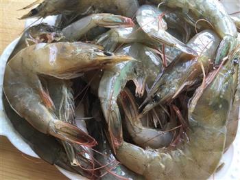 米兰虾饼怎么做，米兰虾饼怎么做好吃，米兰虾饼做法