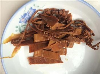 鱿鱼排骨汤怎么做，鱿鱼排骨汤怎么做好吃，鱿鱼排骨汤做法