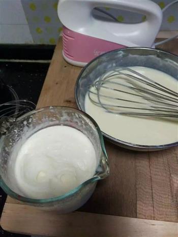 奶油芝士慕斯蛋糕盒怎么做，奶油芝士慕斯蛋糕盒怎么做好吃，奶油芝士慕斯蛋糕盒做法
