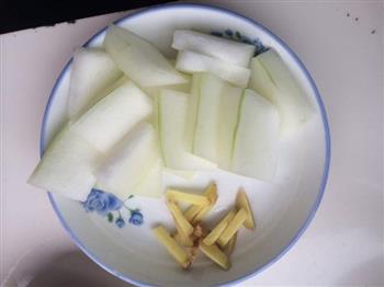 鱿鱼排骨汤怎么做，鱿鱼排骨汤怎么做好吃，鱿鱼排骨汤做法