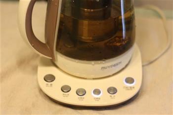 桂花红糖奶茶怎么做，桂花红糖奶茶怎么做好吃，桂花红糖奶茶做法