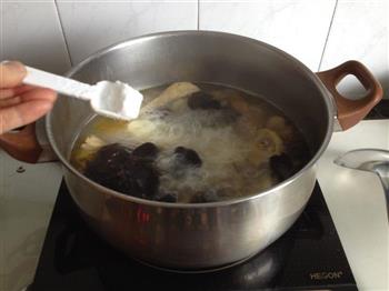 土鸡洋芋汤怎么做，土鸡洋芋汤怎么做好吃，土鸡洋芋汤做法