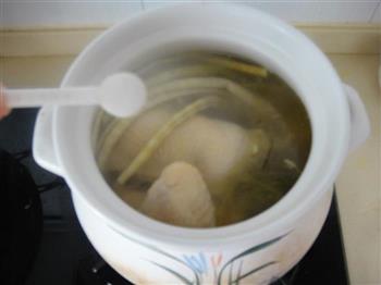 笋干炖鸡怎么做，笋干炖鸡怎么做好吃，笋干炖鸡做法