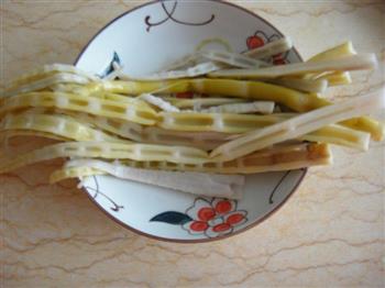 笋干炖鸡怎么做，笋干炖鸡怎么做好吃，笋干炖鸡做法