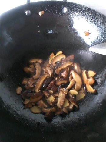 姜汤蘑菇怎么做，姜汤蘑菇怎么做好吃，姜汤蘑菇做法