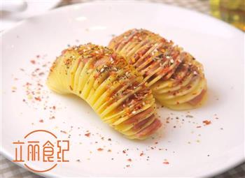 培根风琴土豆怎么做，培根风琴土豆怎么做好吃，培根风琴土豆做法
