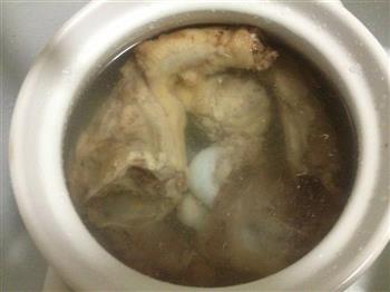 吊高汤怎么做，吊高汤怎么做好吃，吊高汤做法