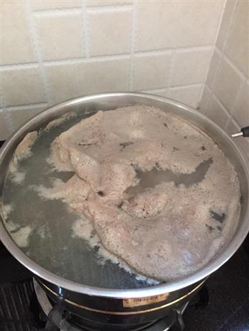 筒子骨猪肚玉米山药汤怎么做，筒子骨猪肚玉米山药汤怎么做好吃，筒子骨猪肚玉米山药汤做法