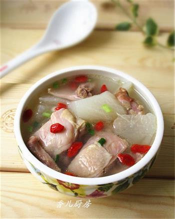 咸鸡炖萝卜怎么做，咸鸡炖萝卜怎么做好吃，咸鸡炖萝卜做法