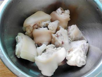 黄豆花生炖猪蹄怎么做，黄豆花生炖猪蹄怎么做好吃，黄豆花生炖猪蹄做法