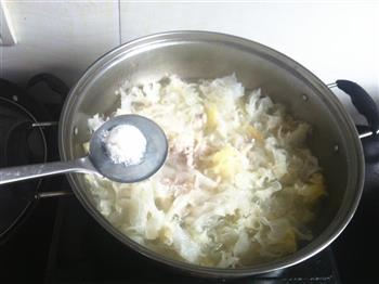银耳瘦肉汤怎么做，银耳瘦肉汤怎么做好吃，银耳瘦肉汤做法