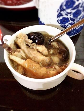 鱼胶花菇淮山炖鸡汤怎么做，鱼胶花菇淮山炖鸡汤怎么做好吃，鱼胶花菇淮山炖鸡汤做法