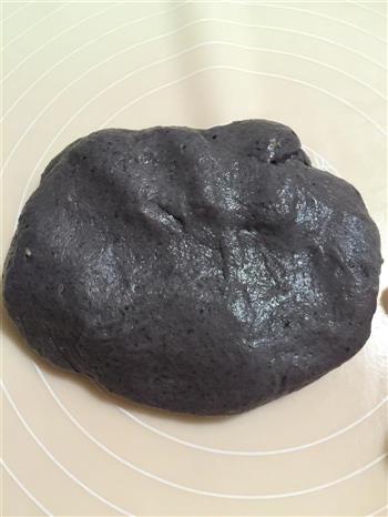 一次性发酵黑米杂粮小面包怎么做，一次性发酵黑米杂粮小面包怎么做好吃，一次性发酵黑米杂粮小面包做法