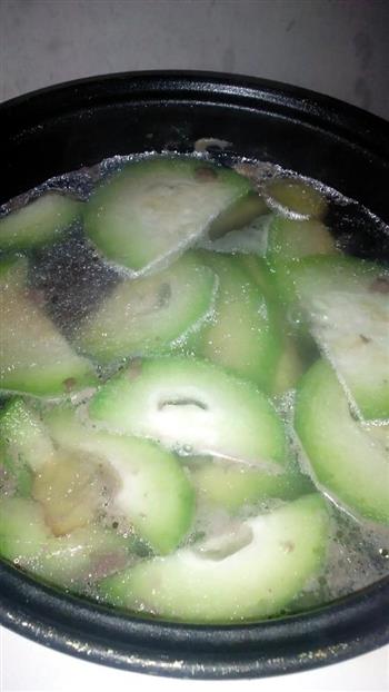 眉豆花生节瓜煲鸡脚怎么做，眉豆花生节瓜煲鸡脚怎么做好吃，眉豆花生节瓜煲鸡脚做法