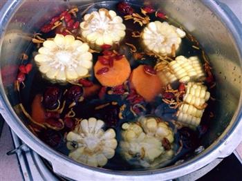 虫草花乌鸡养生汤怎么做，虫草花乌鸡养生汤怎么做好吃，虫草花乌鸡养生汤做法