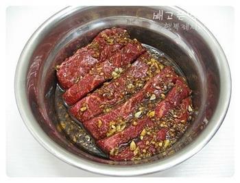 牛肉紫菜包饭怎么做，牛肉紫菜包饭怎么做好吃，牛肉紫菜包饭做法