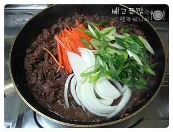牛肉紫菜包饭怎么做，牛肉紫菜包饭怎么做好吃，牛肉紫菜包饭做法