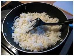 五彩炒饭怎么做，五彩炒饭怎么做好吃，五彩炒饭做法
