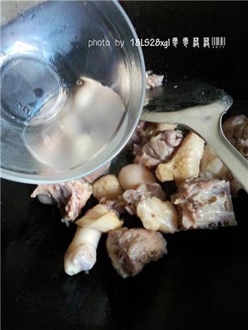 冬瓜荷叶煲老鸭怎么做，冬瓜荷叶煲老鸭怎么做好吃，冬瓜荷叶煲老鸭做法