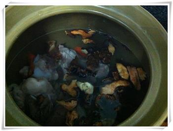 土茯苓扁豆大骨汤怎么做，土茯苓扁豆大骨汤怎么做好吃，土茯苓扁豆大骨汤做法