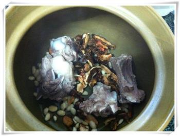 土茯苓扁豆大骨汤怎么做，土茯苓扁豆大骨汤怎么做好吃，土茯苓扁豆大骨汤做法