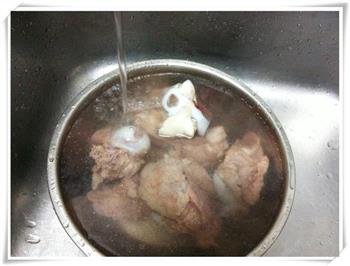 土茯苓扁豆大骨汤怎么做，土茯苓扁豆大骨汤怎么做好吃，土茯苓扁豆大骨汤做法